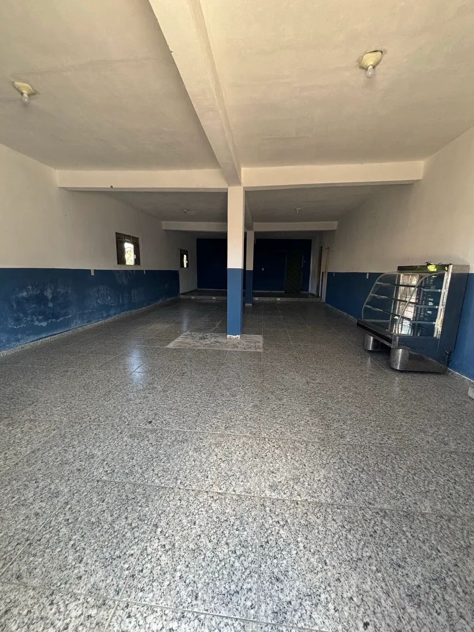 ? VENDE-SE OU TROCA-SE POR VEÍCULO PRÉDIO COMERCIAL E RESIDENCIAL  - Foto 5