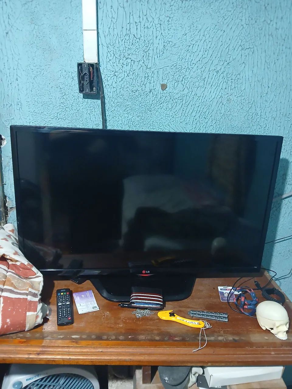 Tv smart antiga 43pl tem YouTube netflix