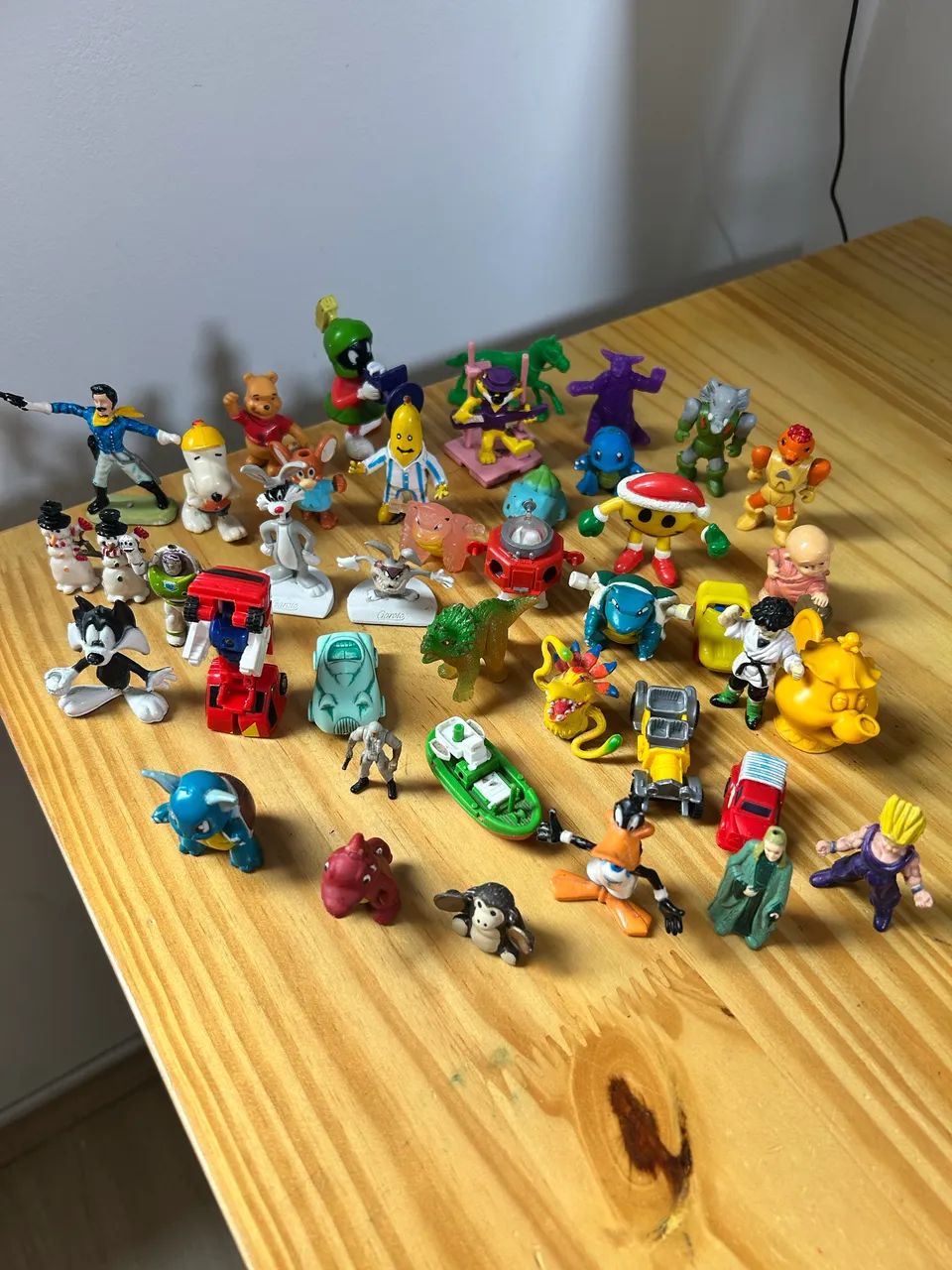 Miniaturas Antigas Lote Com 40 Peças - Foto 3