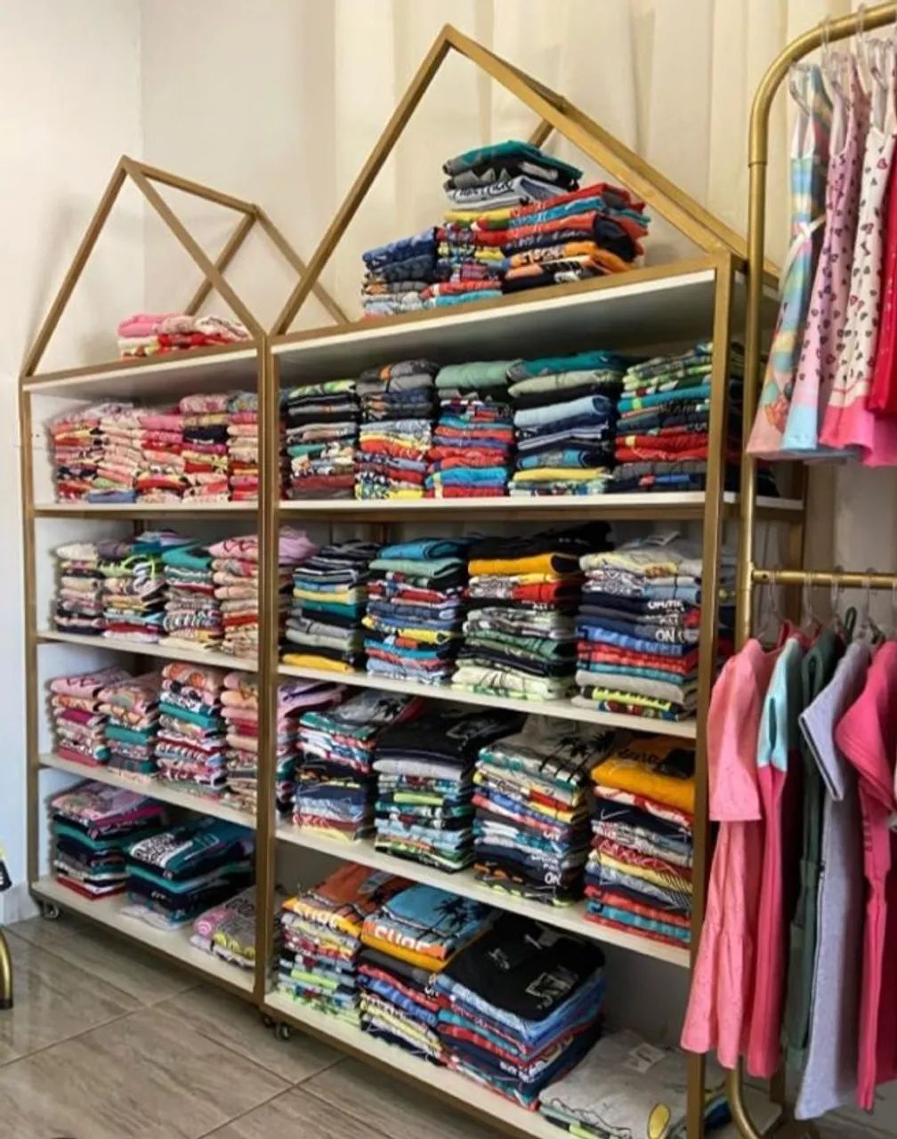 Armários de loja modelo industrial para roupas infantis 1