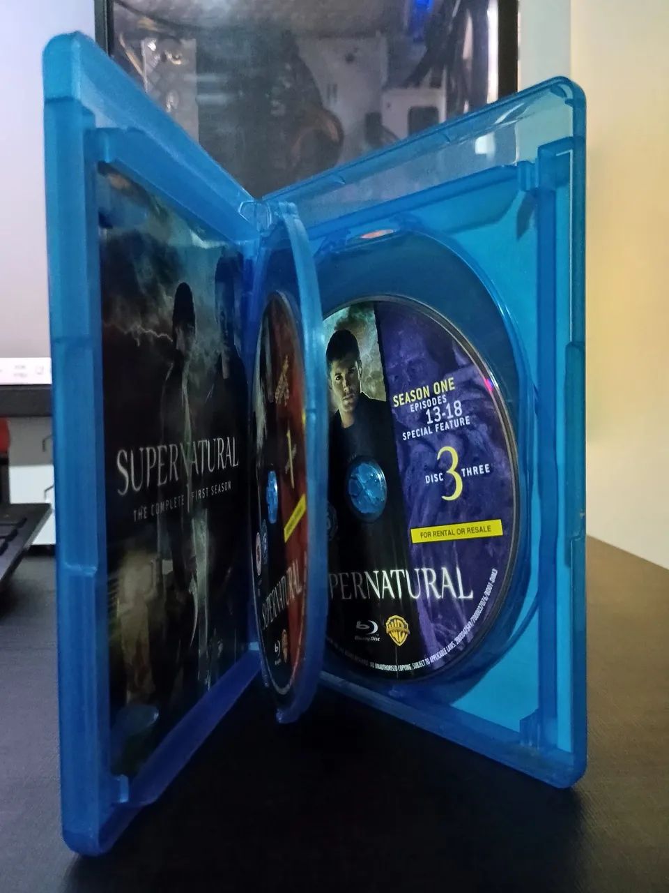 Blu-ray Supernatural (sobrenatural) the complete first season  - Foto 2