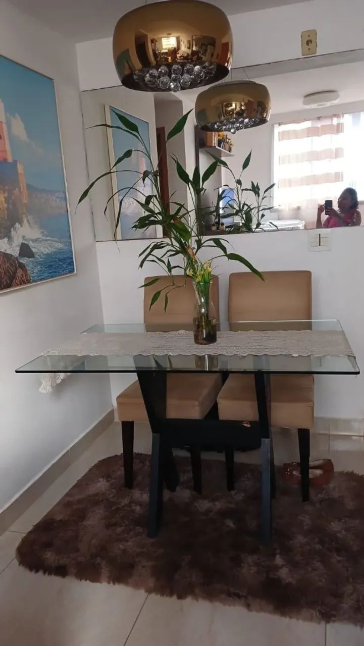 MESA COM TAMPO DE VIDRO E 4 CADEIRAS  - Foto 5