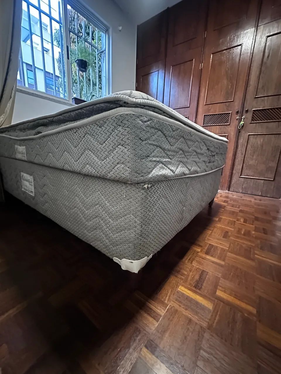 CAMA CASAL BOX COM BASE E PÉS  - Foto 3