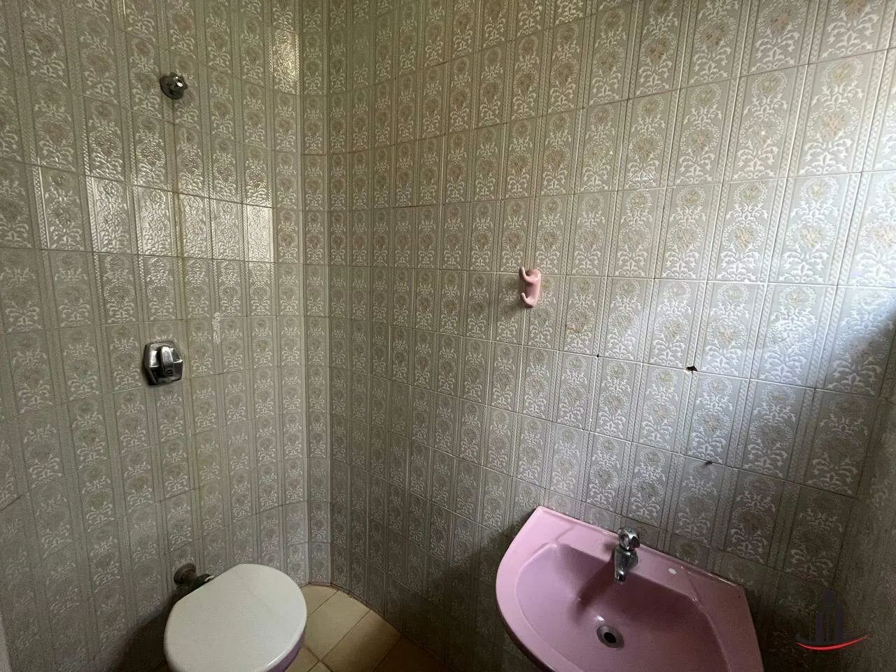 CASA AMPLA À VENDA  BAIRRO SANTA MARTA - Foto 5