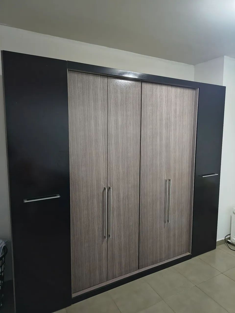 Guarda Roupa Grande 6 portas 