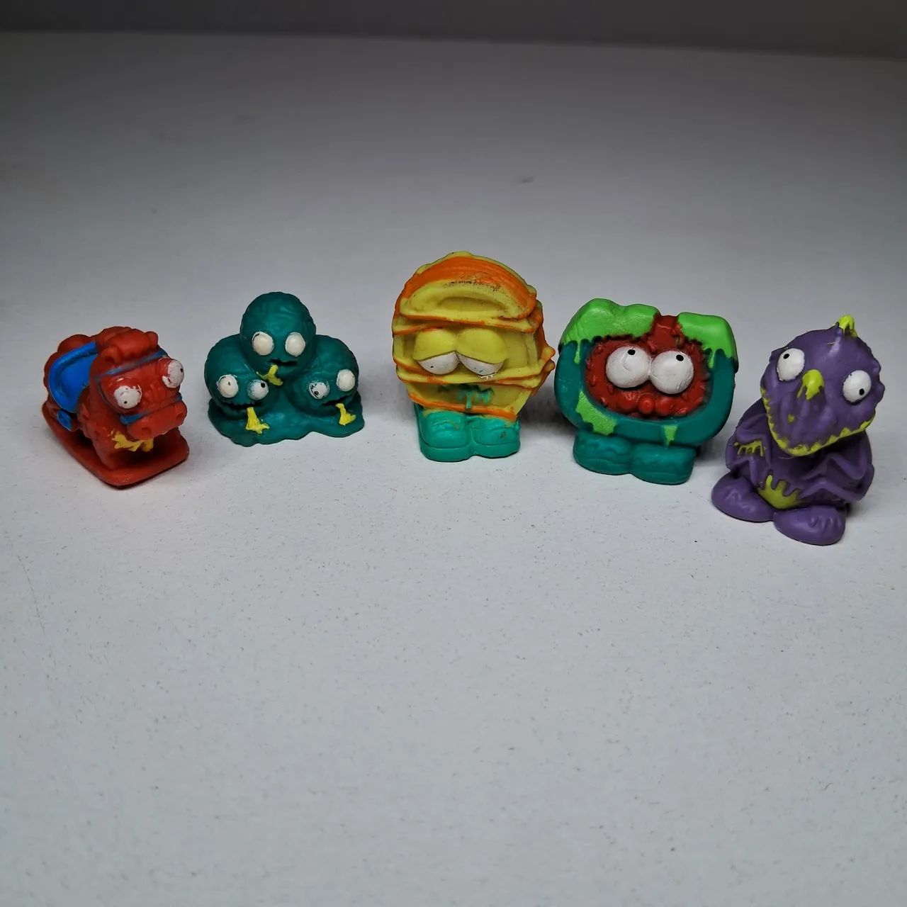 Trash Pack - Lixeira com 05 personagens - Foto 2
