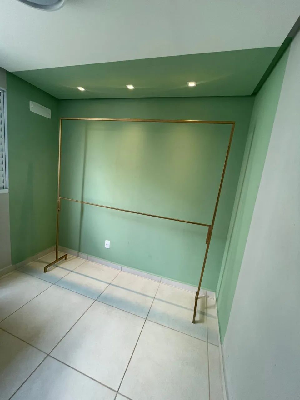 Arara para roupas  - Foto 2