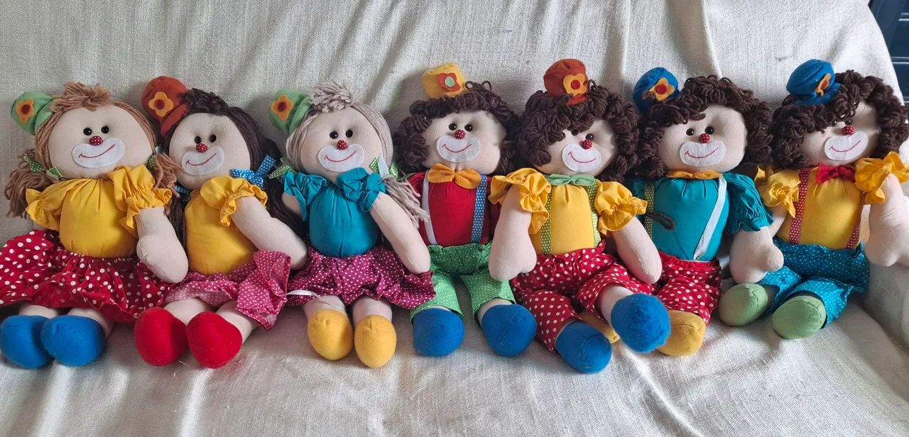 7 palhaços de pano 