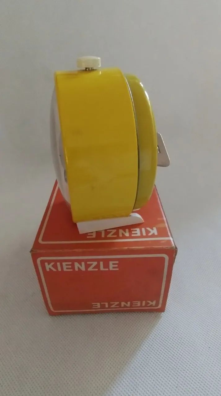 Relógio Despertador Vintage Kienzle -Amarelo , à Corda,  ler descrição - Foto 5