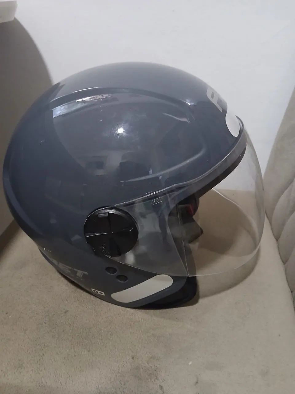 Vende-se capacete para motociclista, tamanho 58