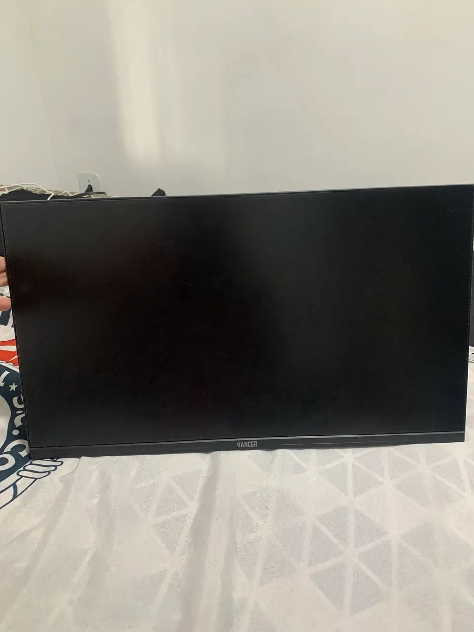 Vendo monitor 24 polegadas 250$ pra vim buscar em casa.. ele tá sem o suporte!. - Foto 2