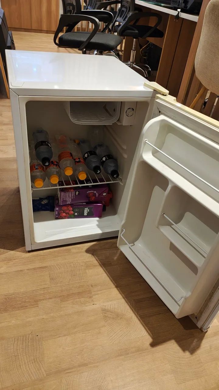 Frigobar Philco Ph 85N - Foto 4