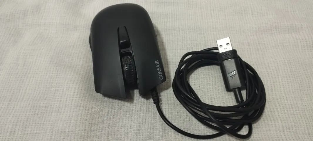 Mouse Gamer Corsair Harpoon RGB Pro 12000 DPI - Leve 85g - Funcionando - Foto 2