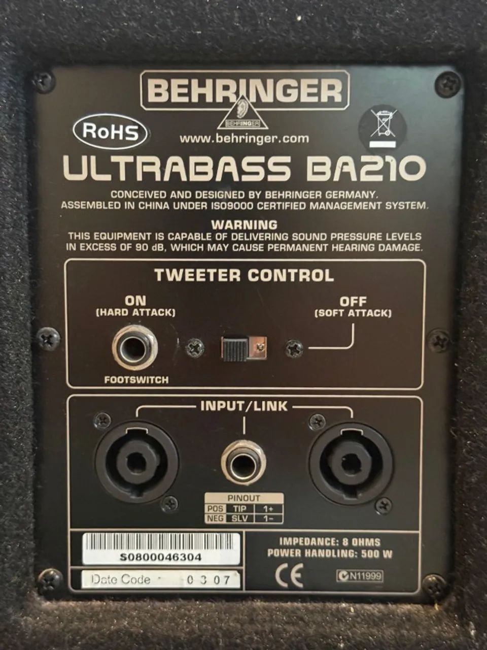 Caixa Behringer Ultrabass BA210 Bugera - Instrumentos musicais