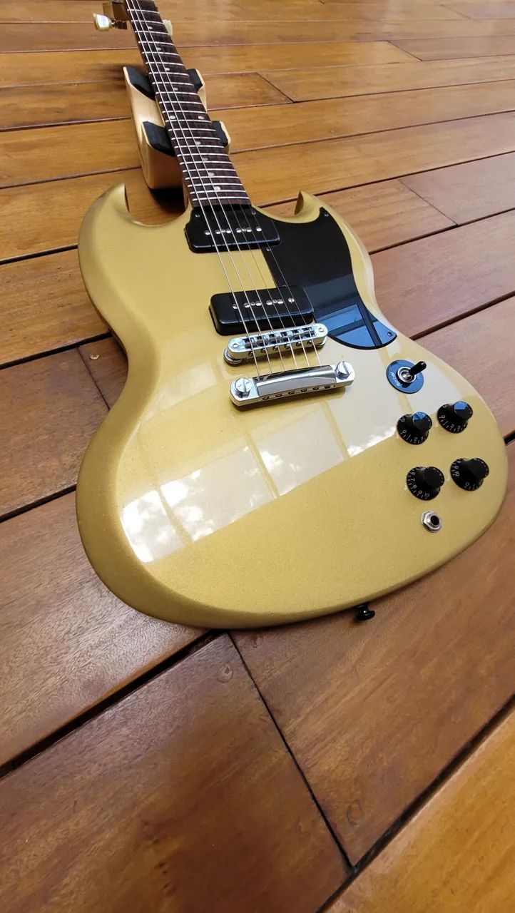 Gibson SG aged gold