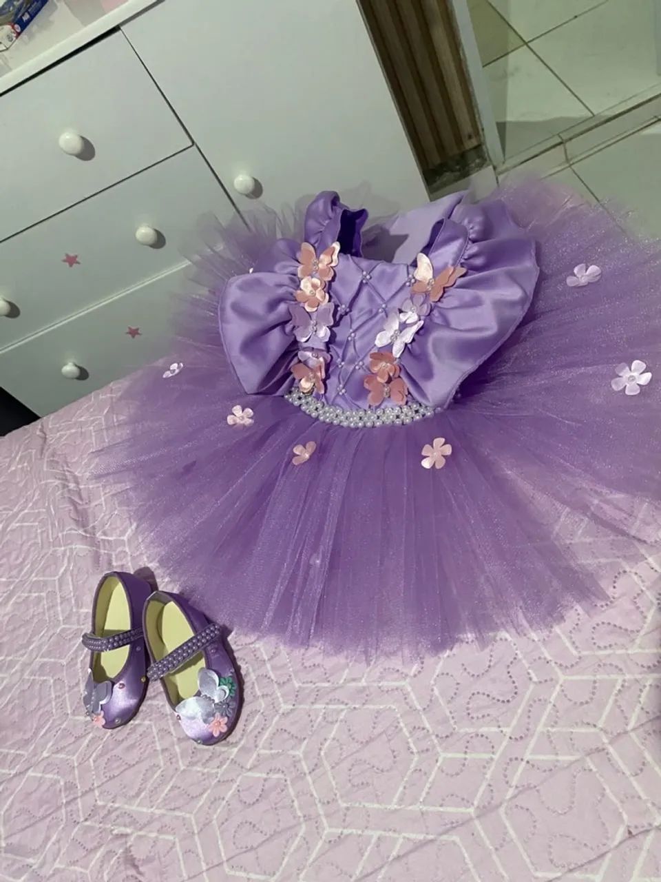 Vestido e sapato jardim encantado 