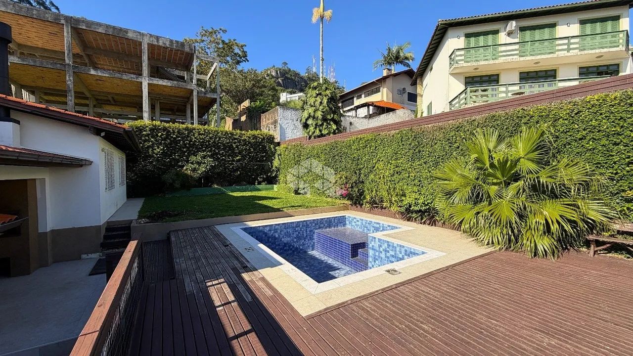 Casa com Piscina, 3 Quartos e Terreno de 494m², á venda, no Centro de Florianópolis - Foto 5