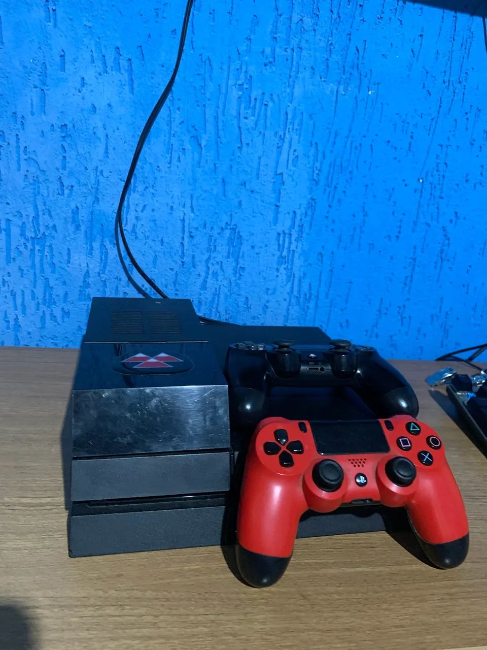 Ps4 fat com 2 controles - Foto 2