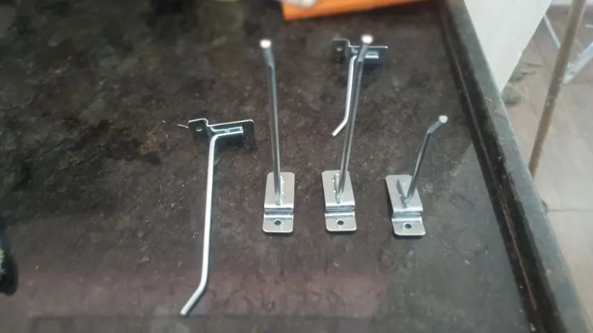 gancho para Painel canaletado  - Foto 3