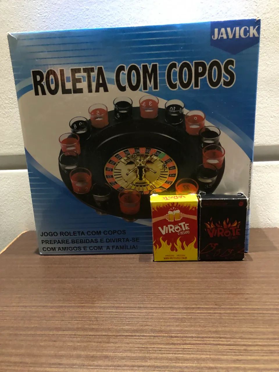 Roleta de copos com cartas virotes