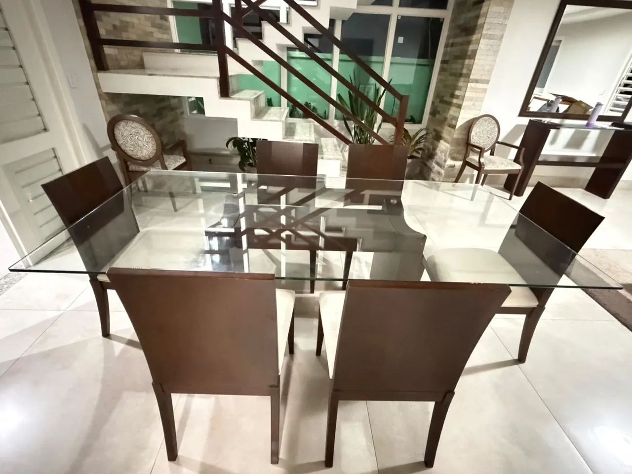 Mesa de jantar com tampo de vidro - Foto 3