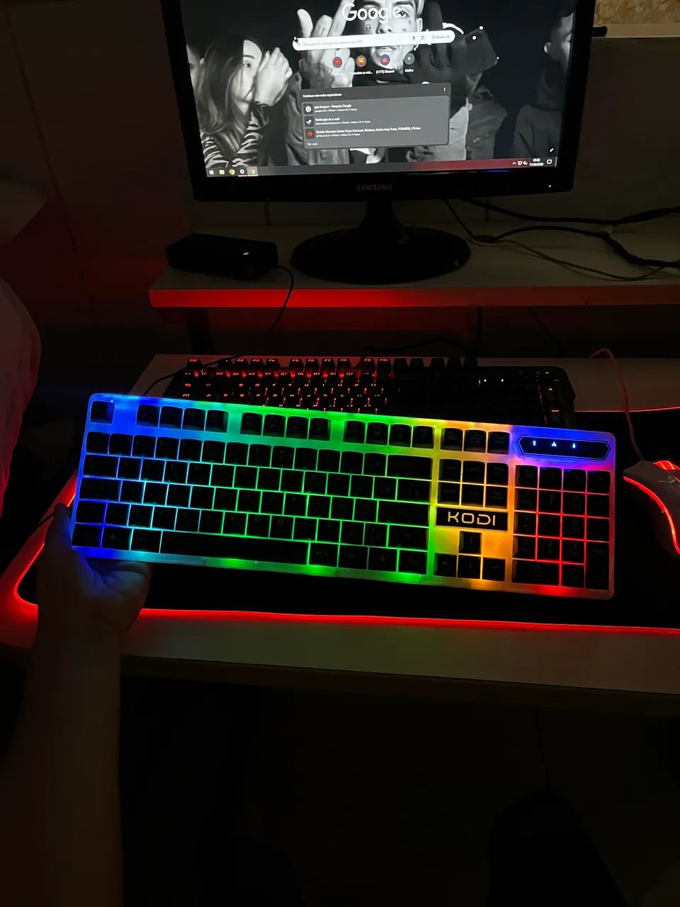 TECLADO MECÂNICO KODI RGB COM MOUSE