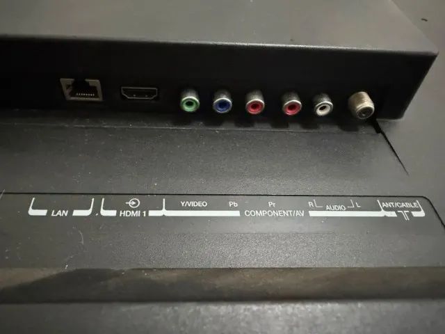 TV Toshiba LED 40 polegadas + Chromecast - Modelo 40L1500 - Foto 4