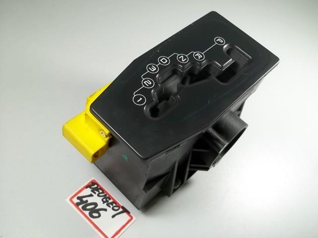 Moldura Da Alavanca De Câmbio Peugeot 406 - Foto 2