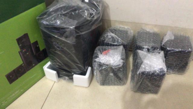 Home theater novo na caixa nunca usado( TROCO POR CELULAR)