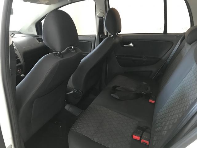 VOLKSWAGEN FOX 2014/2015 1.0 MI TRENDLINE 8V FLEX 4P MANUAL - Foto 6
