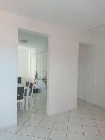 Alugo apartamento 3/4 semi mobiliado em emaus com area de lazer - Foto 4