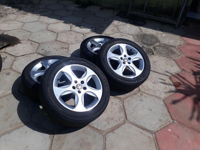 Preço de venda já. Roda 16 do golf, Pneus Bridgestone 205/55. Piripiri, whats *
