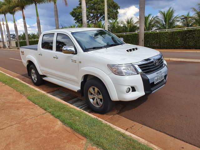 Hilux STD 3.0 Diesel 4X4 manual 2014/14 - Foto 4