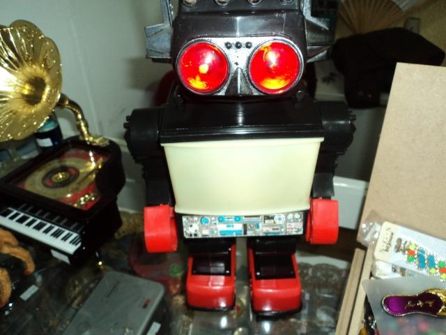 Robô Antigo Saturno década de 80