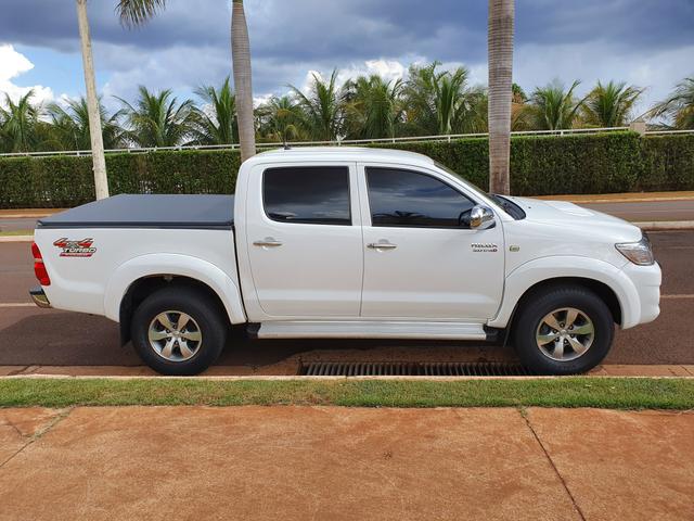 Hilux STD 3.0 Diesel 4X4 manual 2014/14 - Foto 2