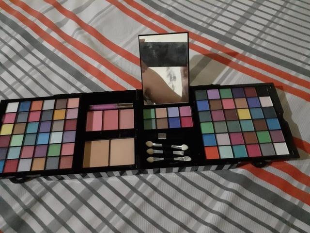 Estojo de maquiagem Ruby Rose novo - Foto 2