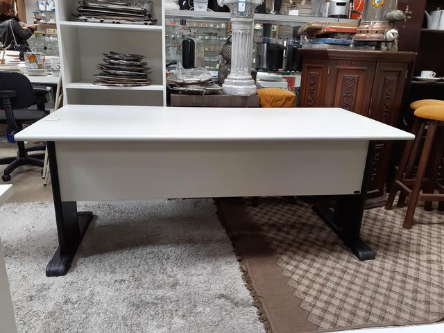 MESA E CADEIRA DE ESCRITÓRIO Mercado das Pulgas *10X parc.