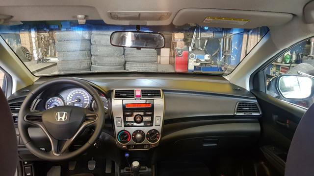 Honda City 1.5 LX 2012/2013 - Foto 13