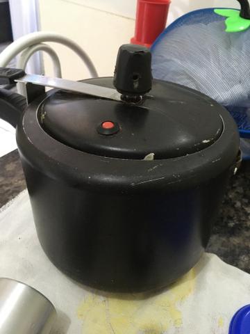 Panela de pressão de 4,5 litros