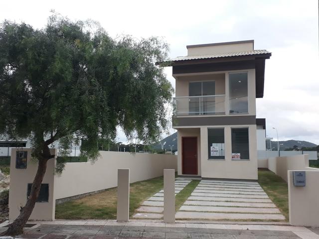 Casa com ESCRITURA PÚBLICA