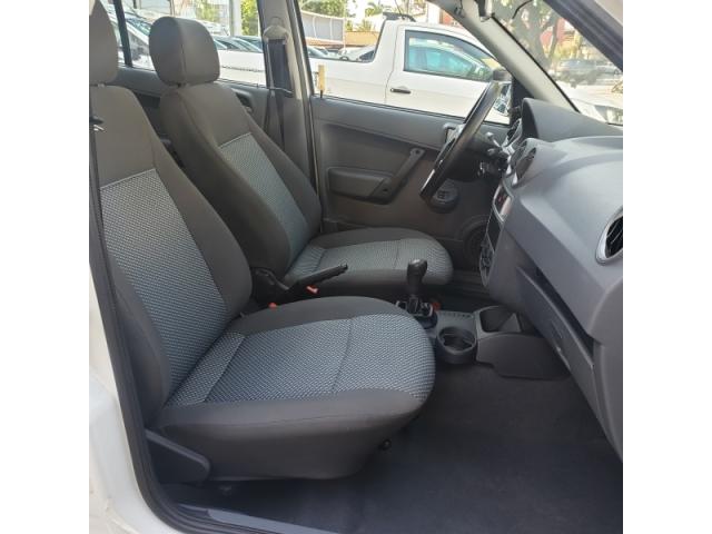 VOLKSWAGEN GOL 1.0 MI 8V FLEX 4P 2013 - Foto 6