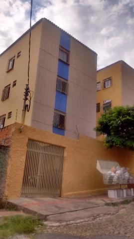 Apartamento simples com 02 quartos e 01 vaga coberta