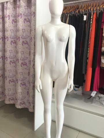 Maniqui Feminino