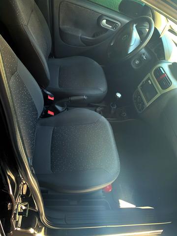 Corsa Premium Sedan - Foto 4