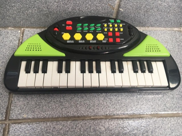 Brinquedo Pianinho Eletrônico Varias Funções