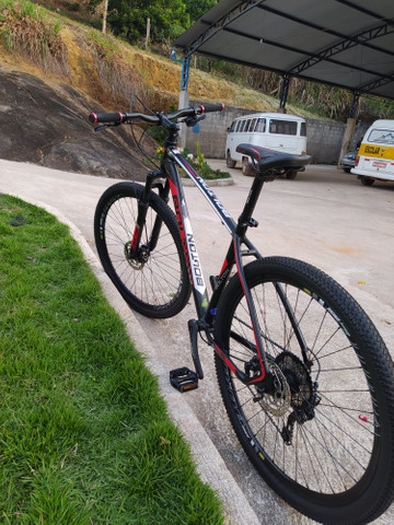 Bicicleta MTB 29 muito nova - Foto 3