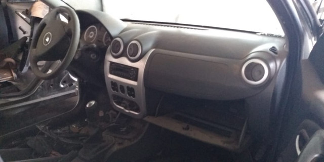 Renault sandero stepway 2009 para retirada de peças (sucata) - Foto 3