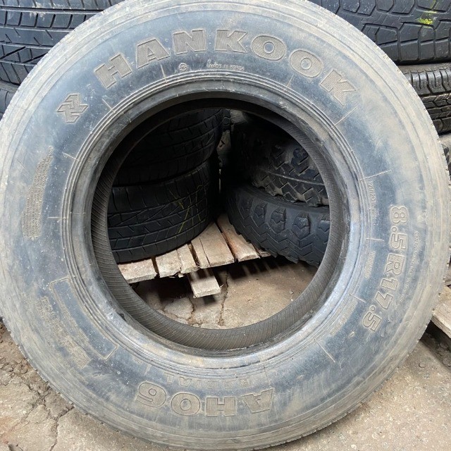 Pneu 8.5r17.5 hankook meia vida sem defeitos (não é riscado) - Foto 2
