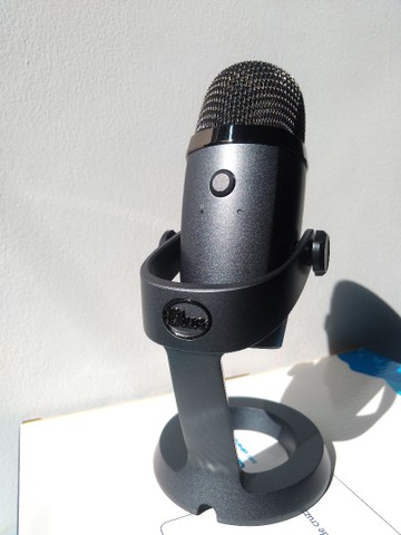 Microfone Condensador Blue Yeti Nano - Foto 4