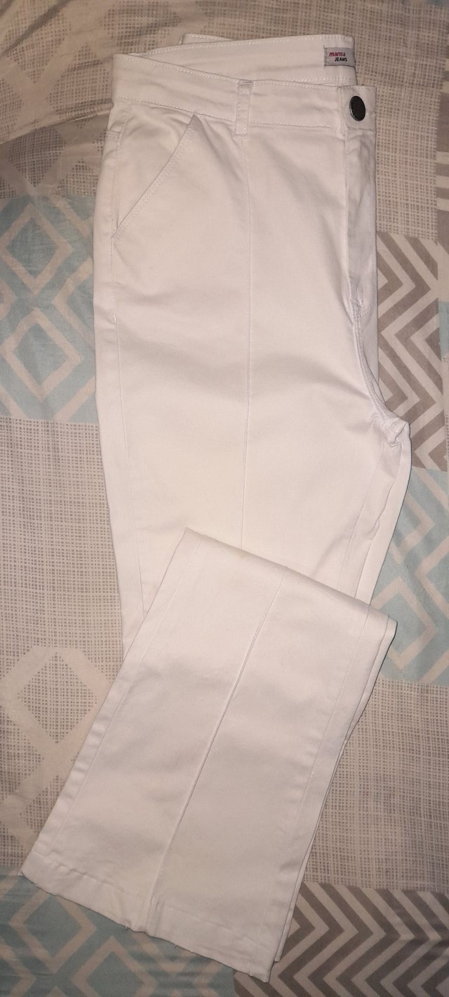 Calça flare branca